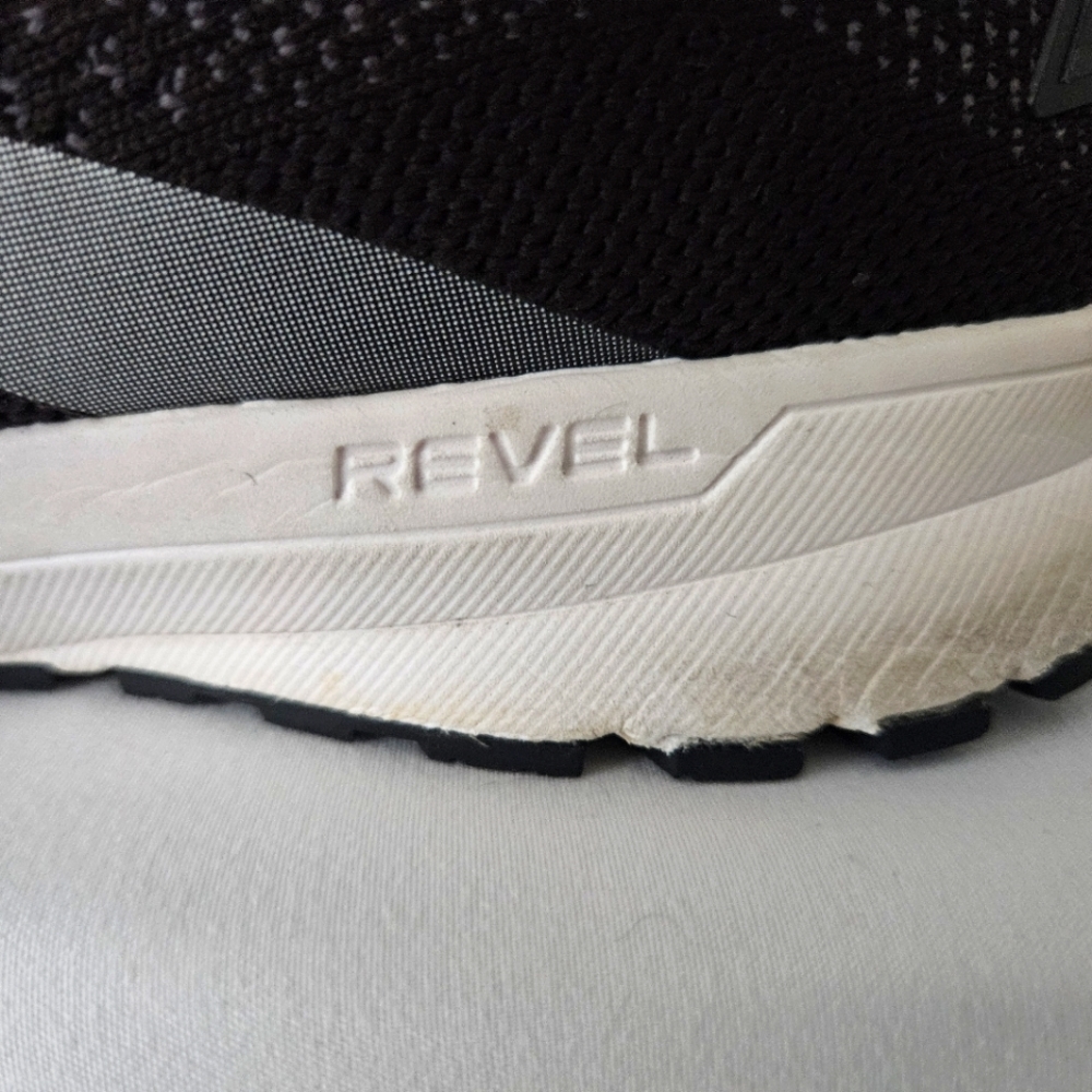 Women's Brooks Revel shoes